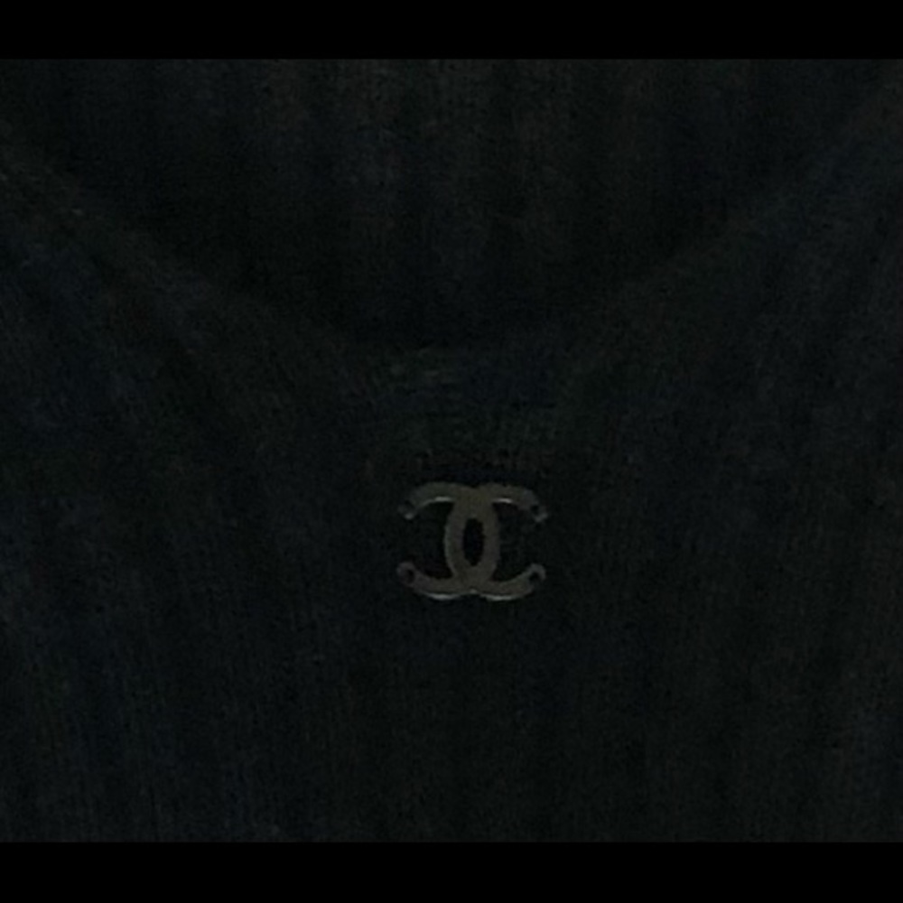 CHANEL SWEATER